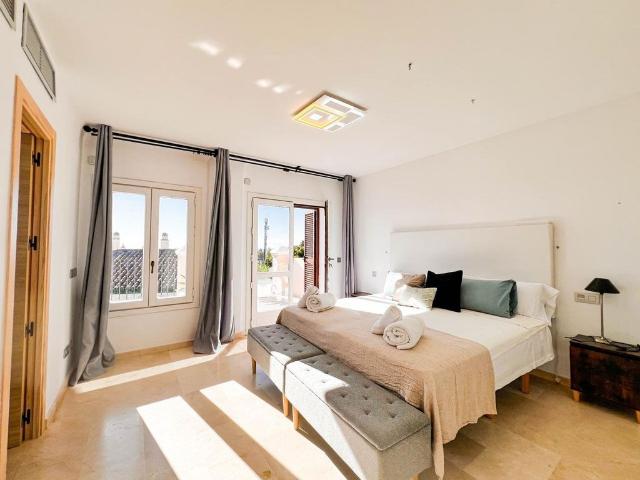 Chalet en venta en La Carolina, Costa del Sol Occidental