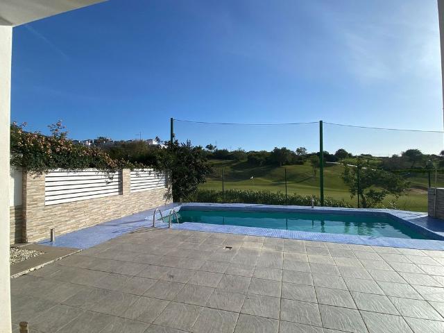 Chalet en venta en Barriada Islas Canarias, Costa del Sol Occidental