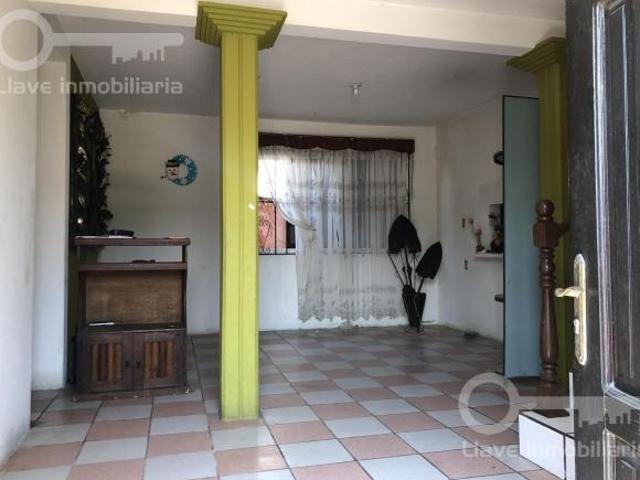 Casa de 2 niveles en venta ubicada en calle Carpinteros, Col. Santa Isabel, en Coatzacoalcos, Veracr