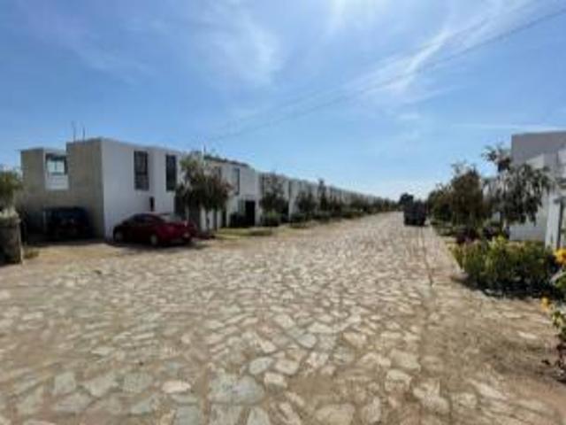 Casa de 2 pisos en condominio privado – Santa María, Huaura