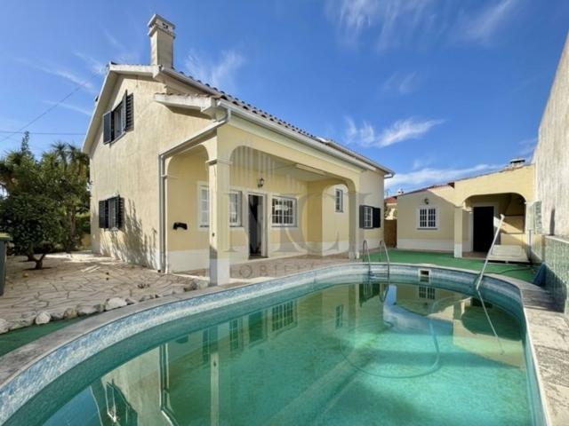 Casa venda em Azeitão (São Lourenço e São Simão), Setúbal