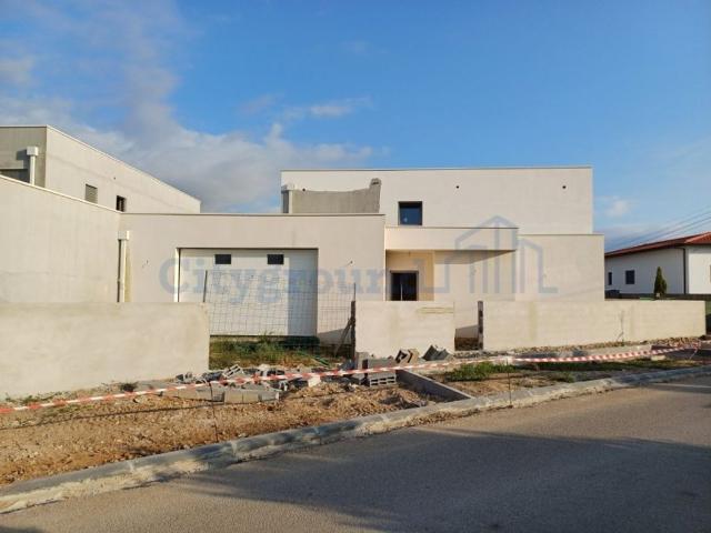 Casa venda em Batalha, Leiria
