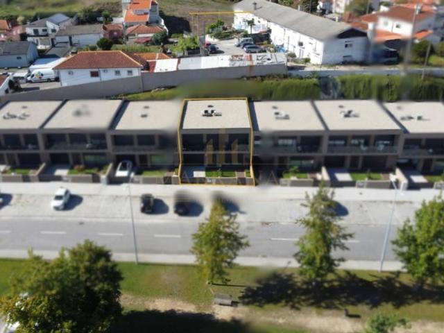 Casa venda em Vilela, Paredes