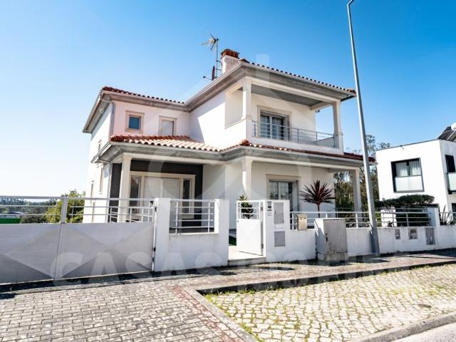 Casa venda em Parceiros e Azoia, Leiria