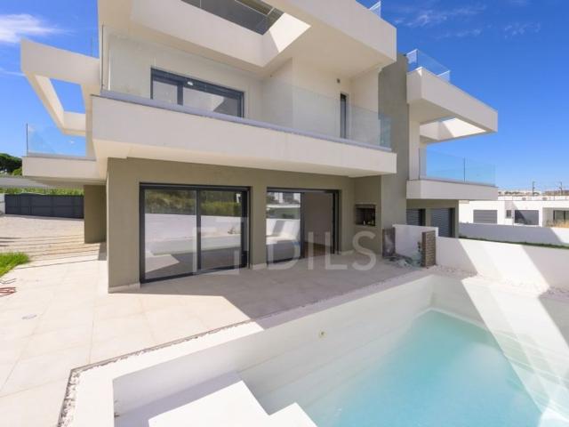 Casa venda em Vale Mourelos, Almada