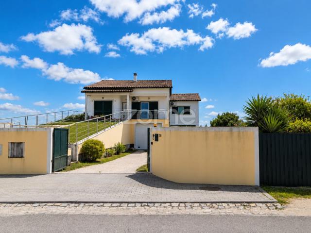 Casa venda em Casal dos Claros, Leiria