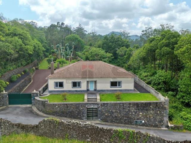 Casa venda em Açores, Ribeira Grande