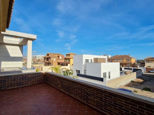 Casa en venta en Roquetas De Mar, Andalucía