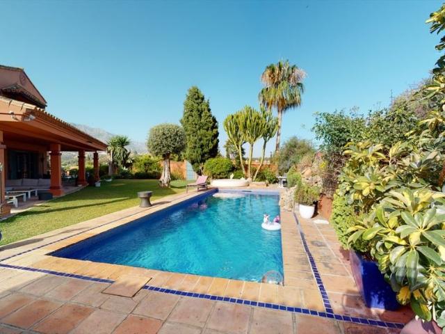 Casa en venta en Nueva Andalucía, Costa del Sol Occidental