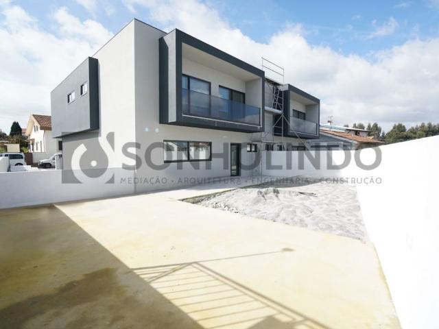 Casa venda em Maia, Gueifães