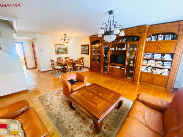 Chalet en venta en Villapatro, Lardero
