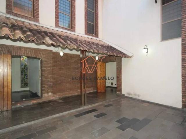 Casa aluguel em Regional Centro-Sul, Belo Horizonte