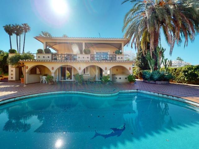 Casa en venta en Marbella, Guadalmina Baja