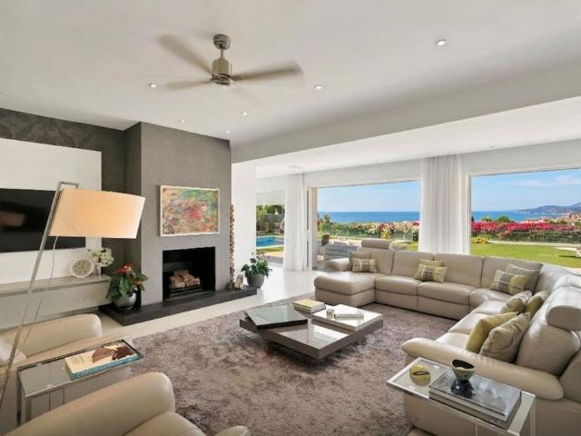 Casa en venta en La Carolina, Costa del Sol Occidental