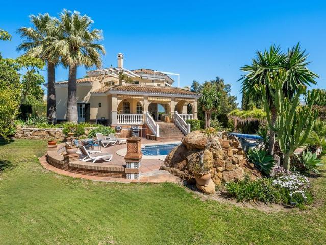 Casa en venta en Barriada Islas Canarias, Costa del Sol Occidental