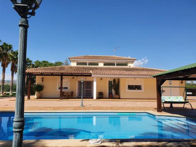 Casa en venta en Totana