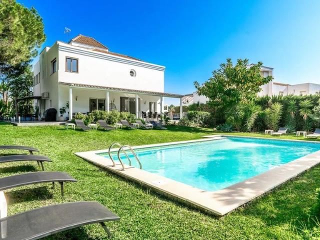 Casa en venta en Nueva Andalucía, Costa del Sol Occidental