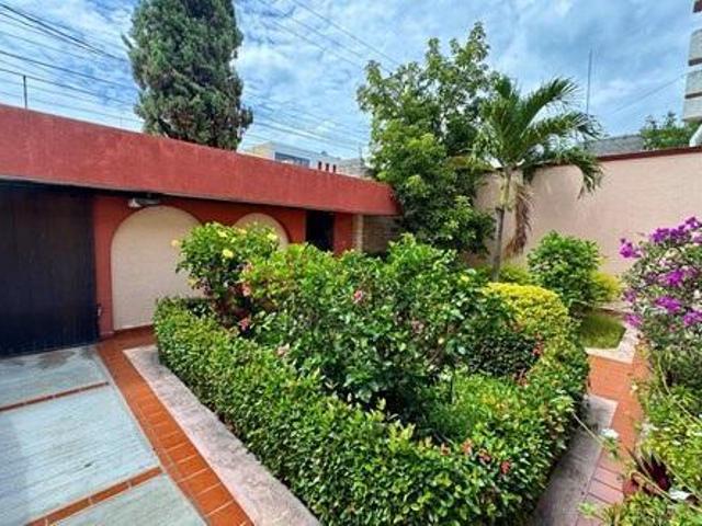 Casa de 590 m2 de terreno con recámara en planta baja en Cintalapa muy cerca del centro