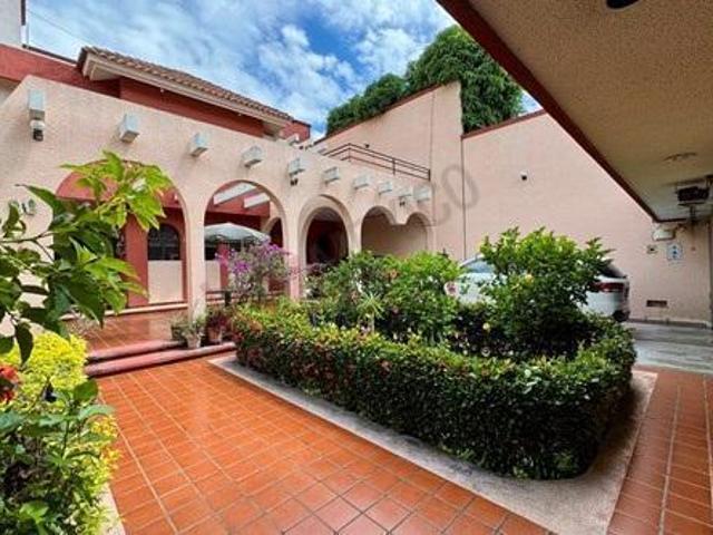 Casa de 590 m2 de terreno con recámara en planta baja en Cintalapa muy cerca del centro