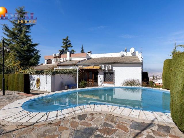 Casa en venta en Barrio de la Vega, Monachil