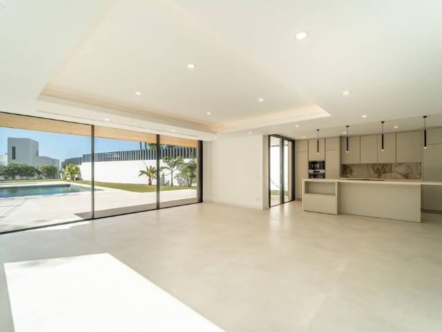 Casa en venta en Torrequebrada, Costa del Sol Occidental