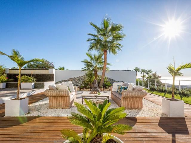 Casa en venta en Barriada Islas Canarias, Costa del Sol Occidental