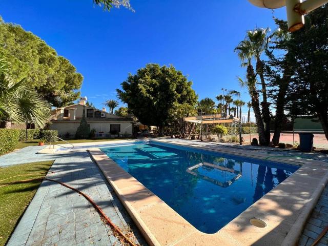 Casa en venta en Elche, Perleta