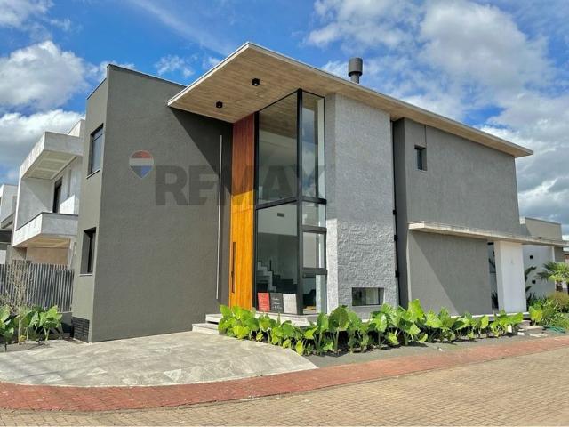 Casa aluguel em Região Geográfica Imediata de Porto Alegre, Região Metropolitana de Porto Alegre