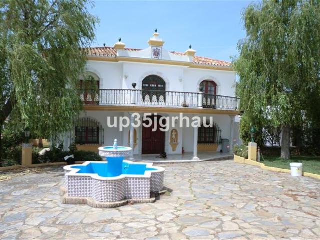 Casa en venta en Barriada Islas Canarias, Costa del Sol Occidental