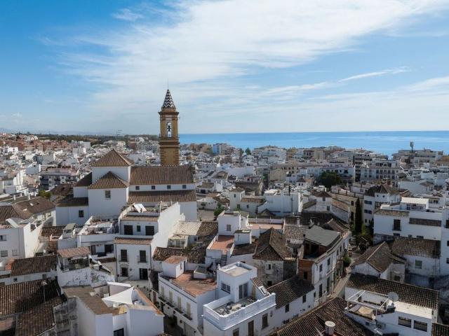Casa en venta en Barriada Islas Canarias, Costa del Sol Occidental