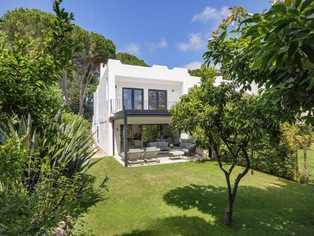 Chalet en venta en Nueva Andalucía, Costa del Sol Occidental