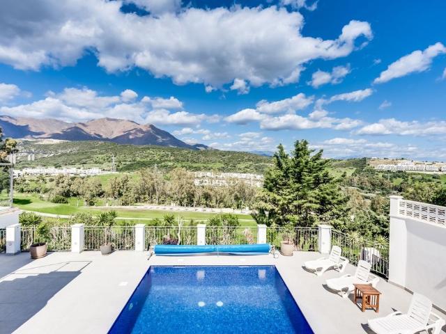 Casa en venta en Barriada Islas Canarias, Costa del Sol Occidental