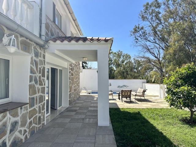 Casa en venta en Artola, Costa del Sol Occidental