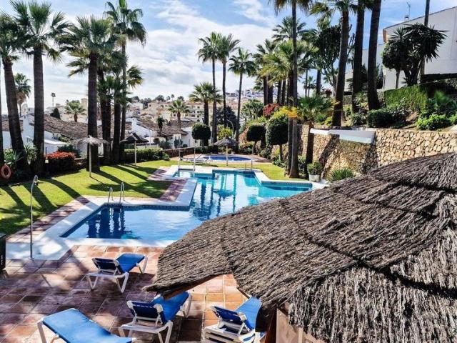 Chalet en venta en Castillo de la Duquesa, Costa del Sol Occidental