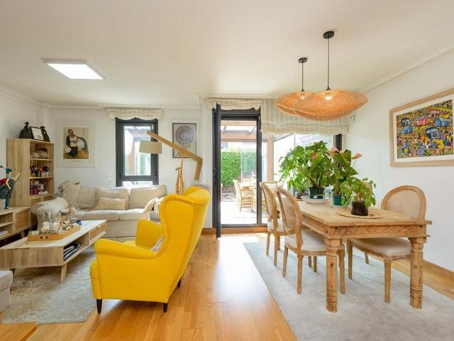 Chalet en venta en Granda, Siero