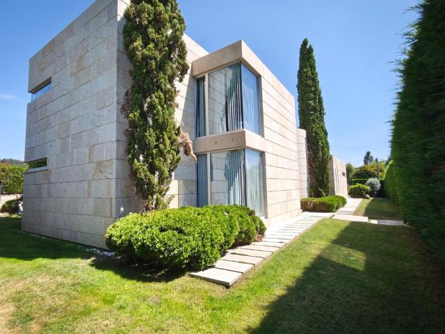 Casa en venta en Ames, Santiago