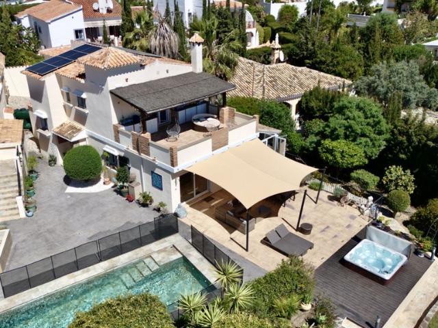 Casa en venta en Barriada Islas Canarias, Costa del Sol Occidental