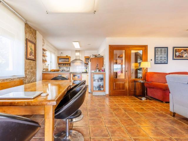 Casa en venta en Oleiros, A Coruña