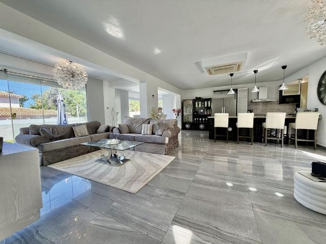 Casa en venta en Artola, Costa del Sol Occidental