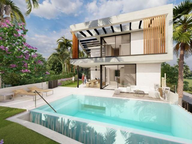 Casa en venta en Nueva Andalucía, Marbella