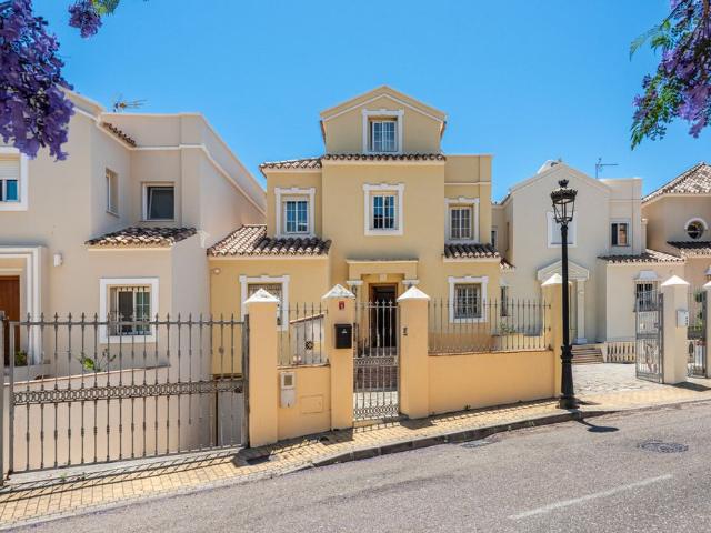 Casa en venta en Barriada Islas Canarias, Costa del Sol Occidental