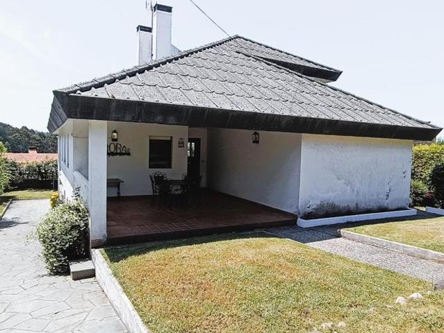 Casa en venta en Oleiros, A Coruña