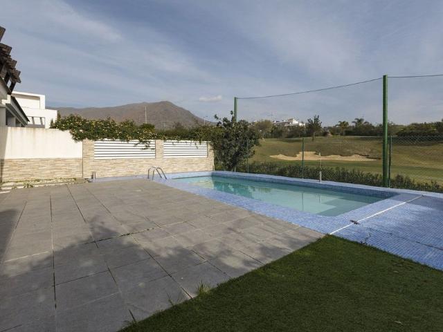 Casa en venta en Barriada Islas Canarias, Costa del Sol Occidental