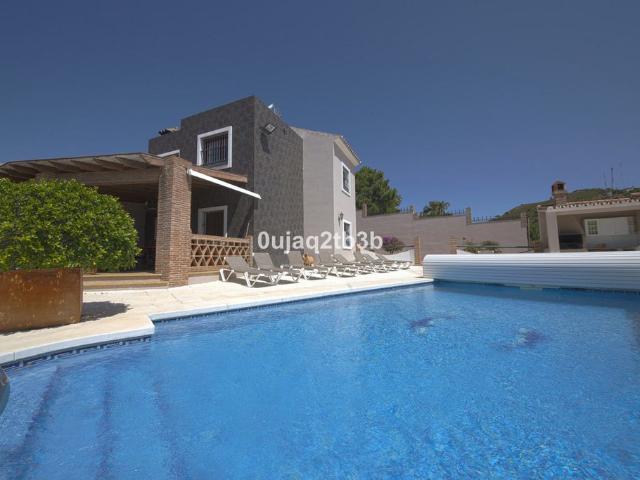 Casa en venta en Barriada Islas Canarias, Costa del Sol Occidental