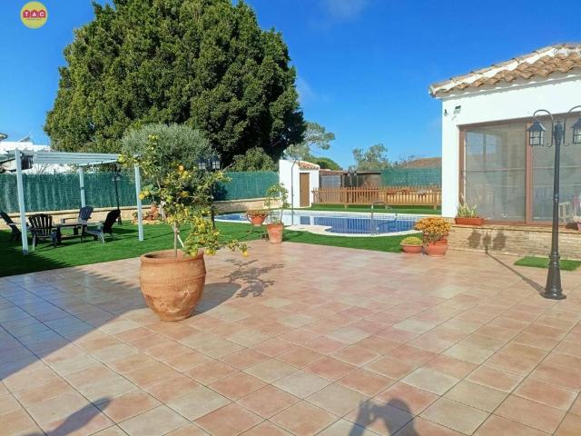 Casa en venta en Pinares de Lepe, Lepe