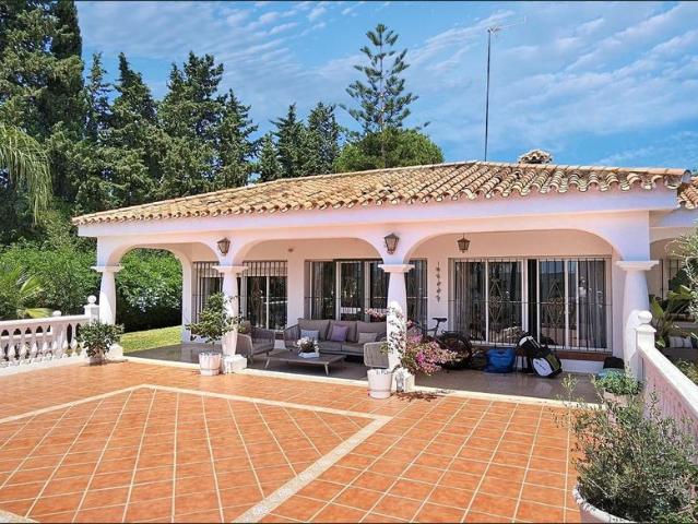 Casa en venta en Barriada Islas Canarias, Costa del Sol Occidental