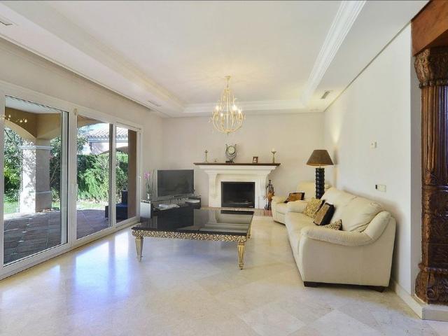 Casa en venta en Nueva Andalucía, Costa del Sol Occidental