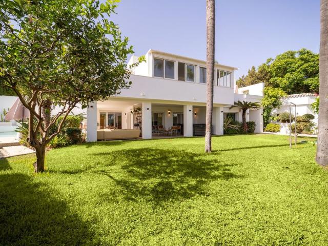 Casa en venta en Artola, Marbella