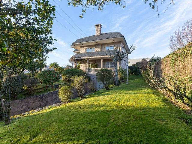 Casa en venta en O Porriño, Vigo