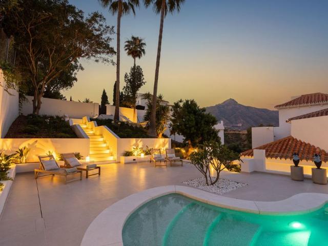 Casa en venta en Nueva Andalucía, Costa del Sol Occidental